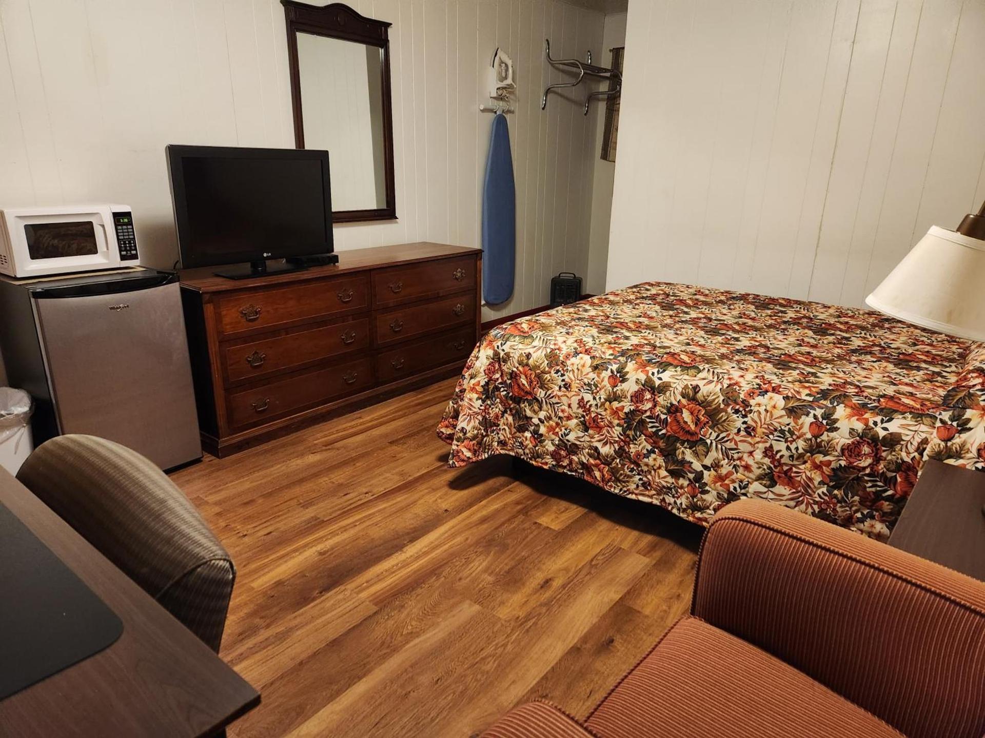 Cortland Motel photo 3
