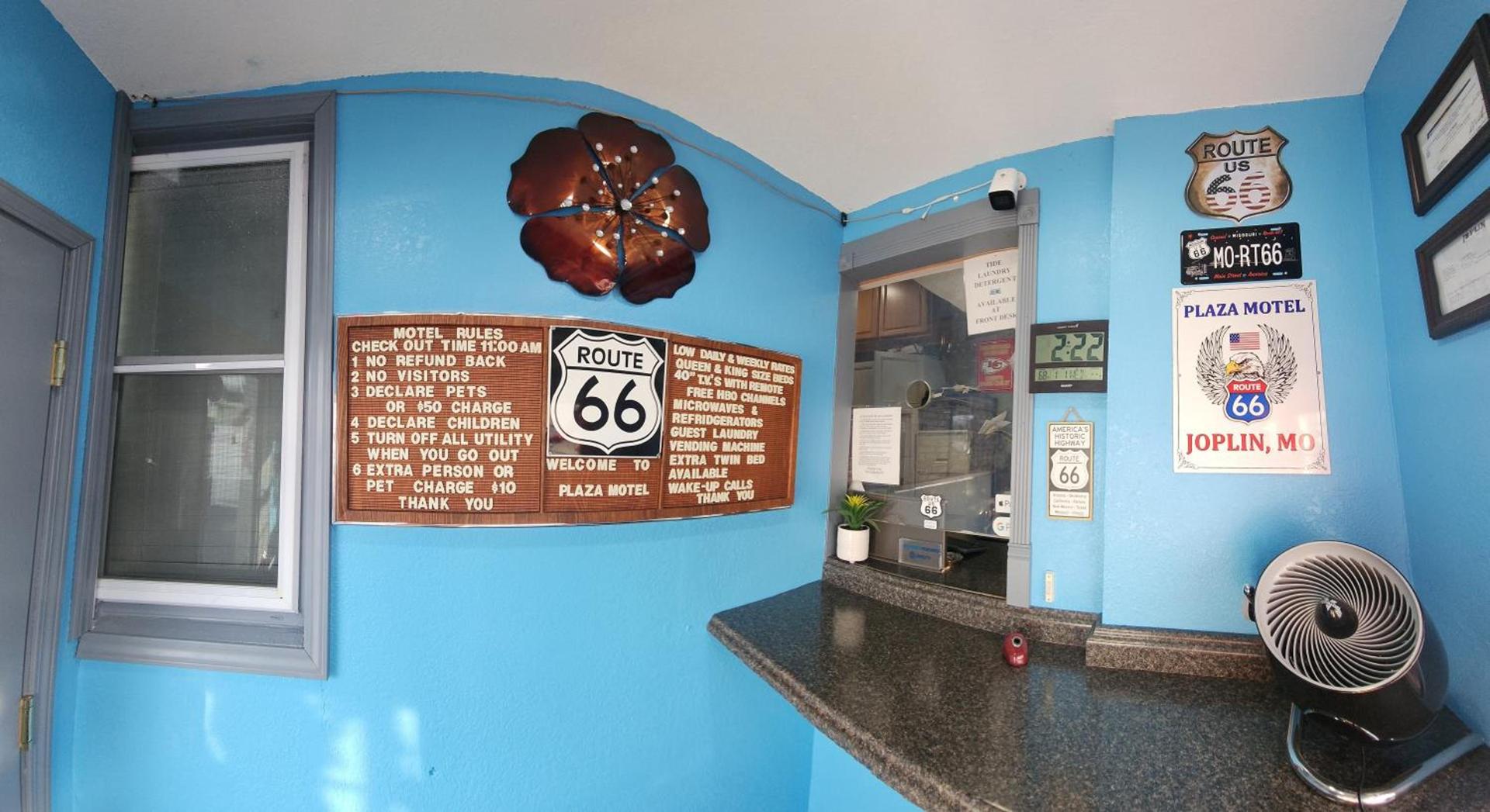 Plaza Motel photo 24