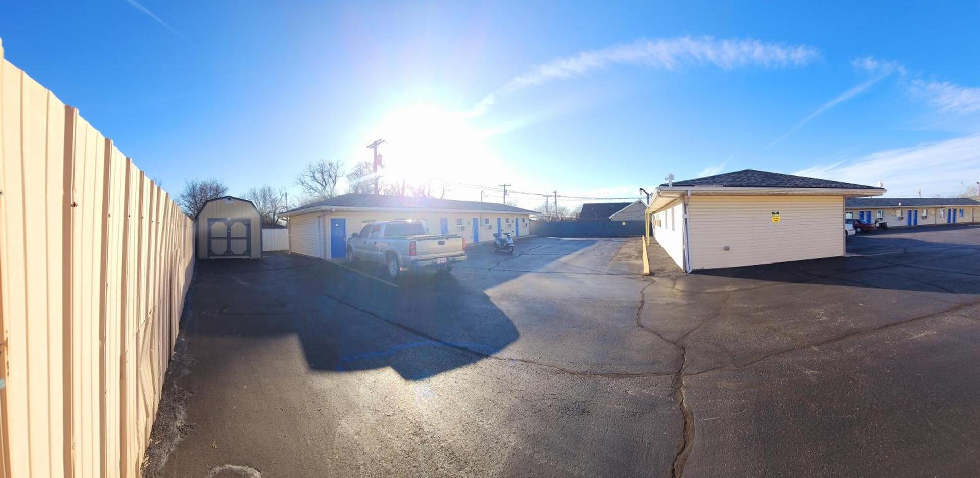 Plaza Motel photo 36