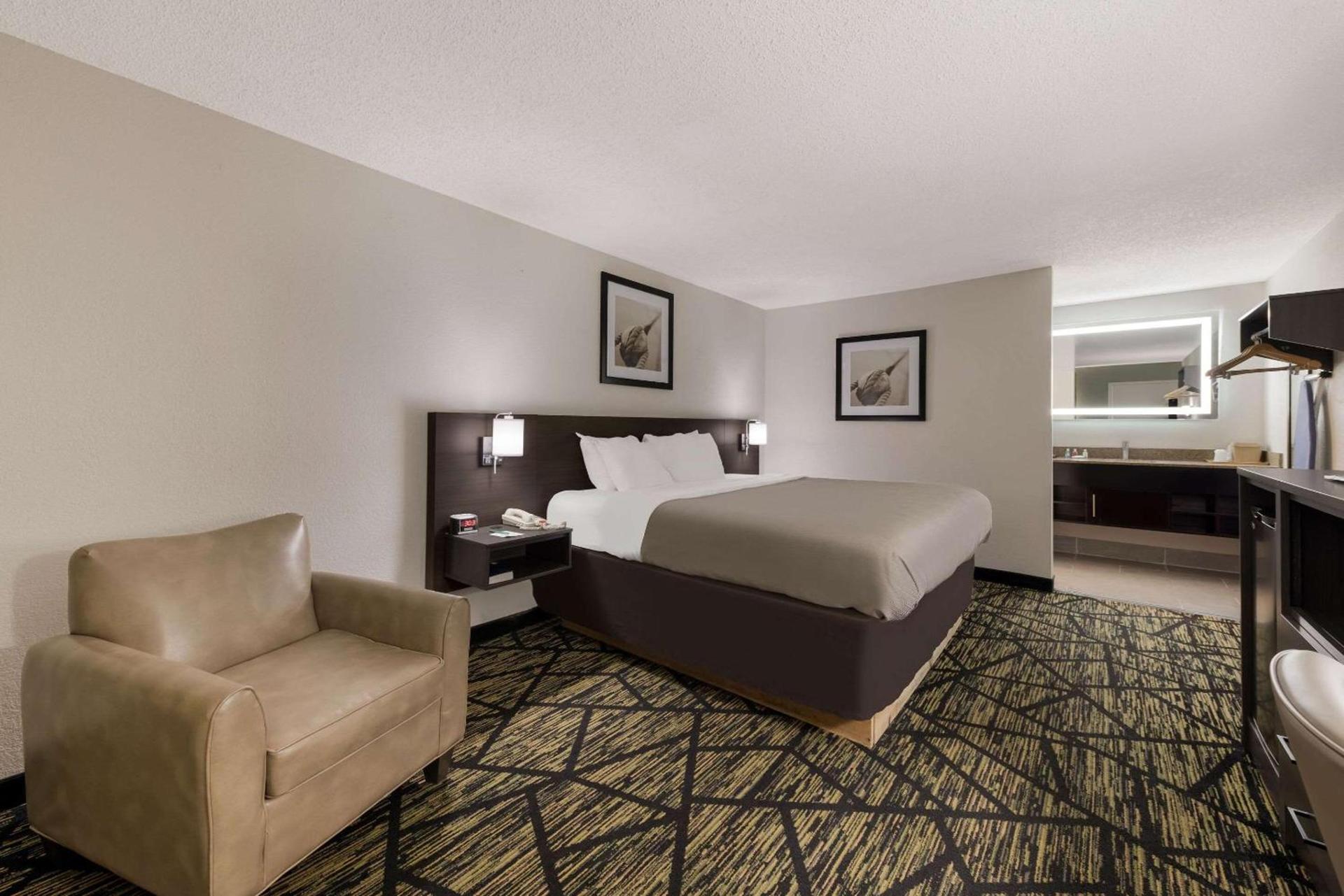 Quality Inn Orange Park Jacksonville photo 16