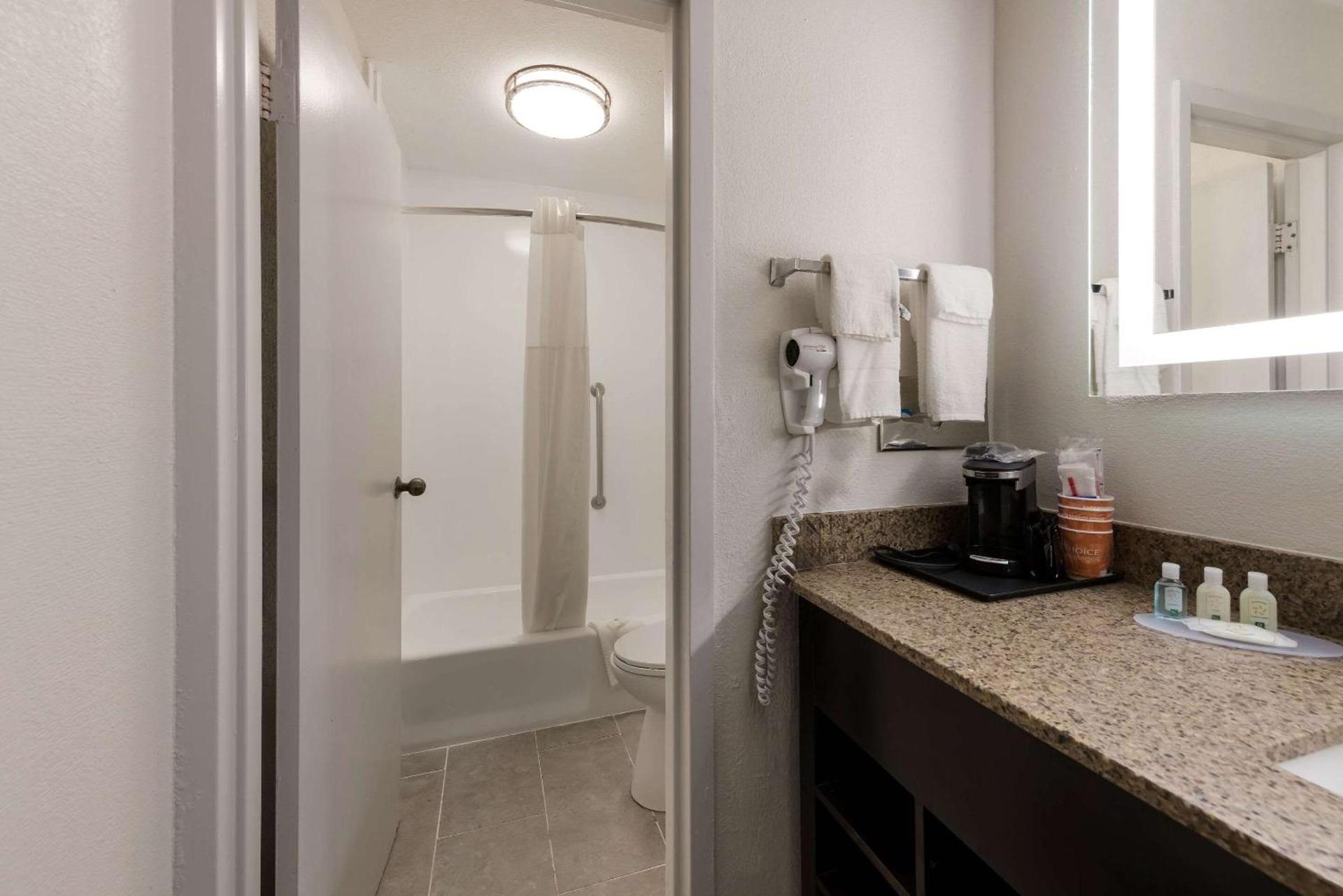 Quality Inn Orange Park Jacksonville photo 20