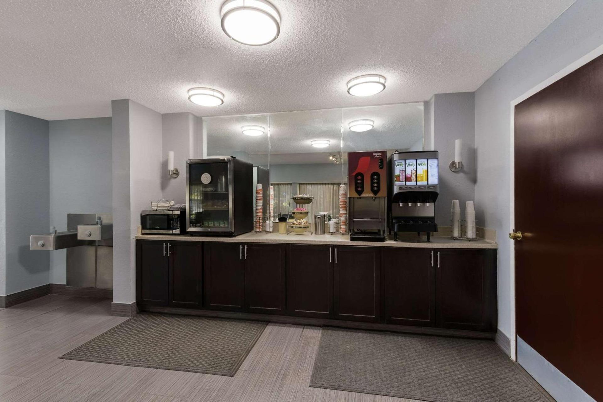 Quality Inn Orange Park Jacksonville photo 25