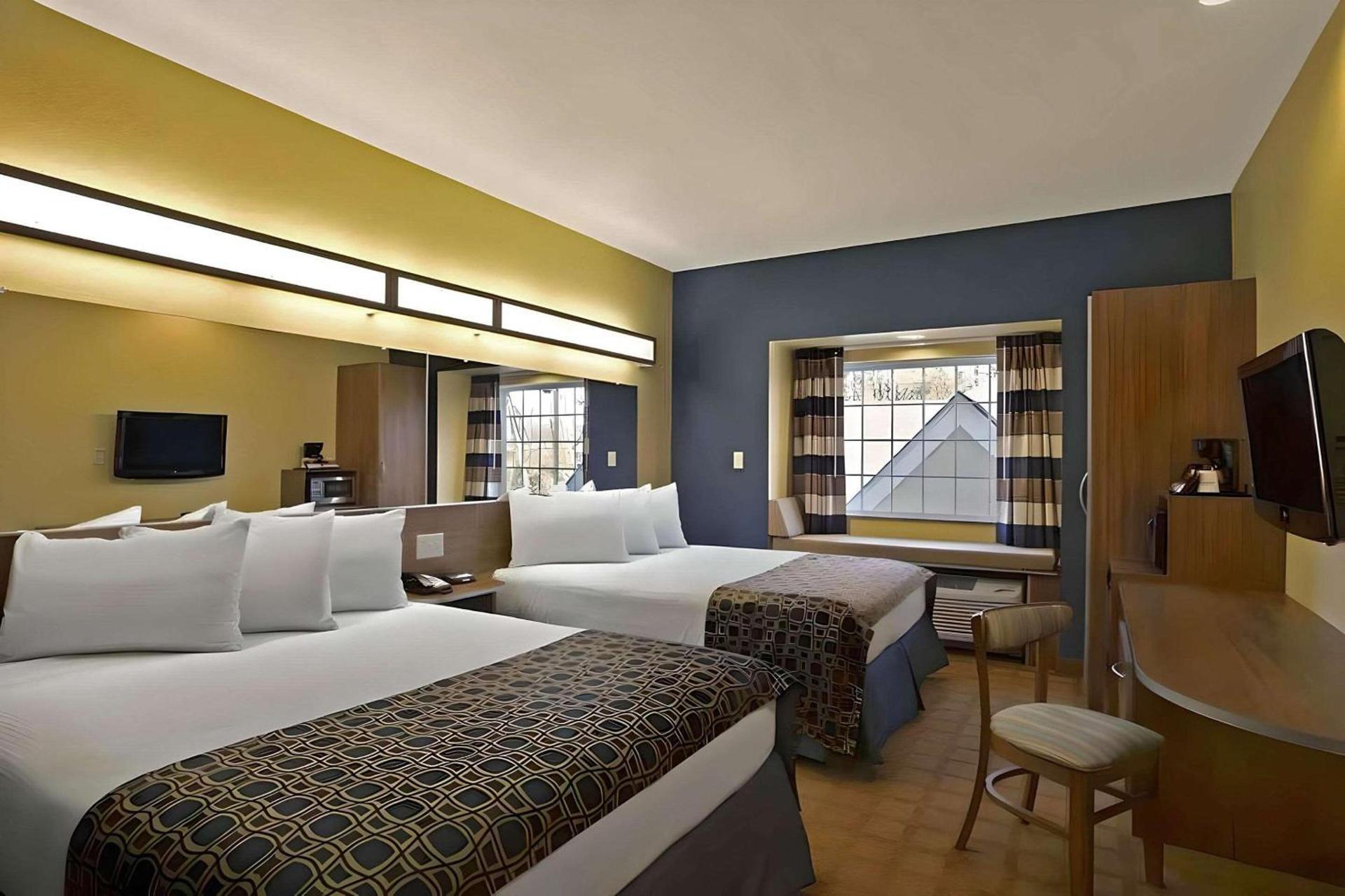Quality Inn & Suites photo 2
