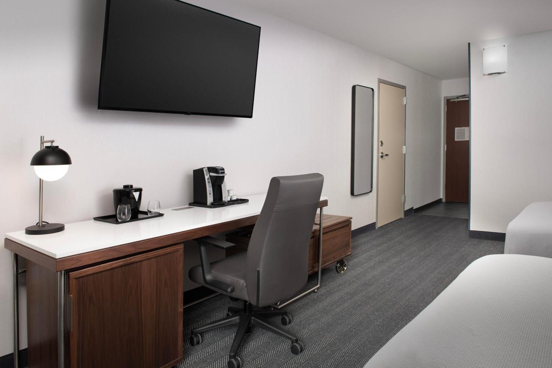 Courtyard by Marriott San Diego Carlsbad photo 32