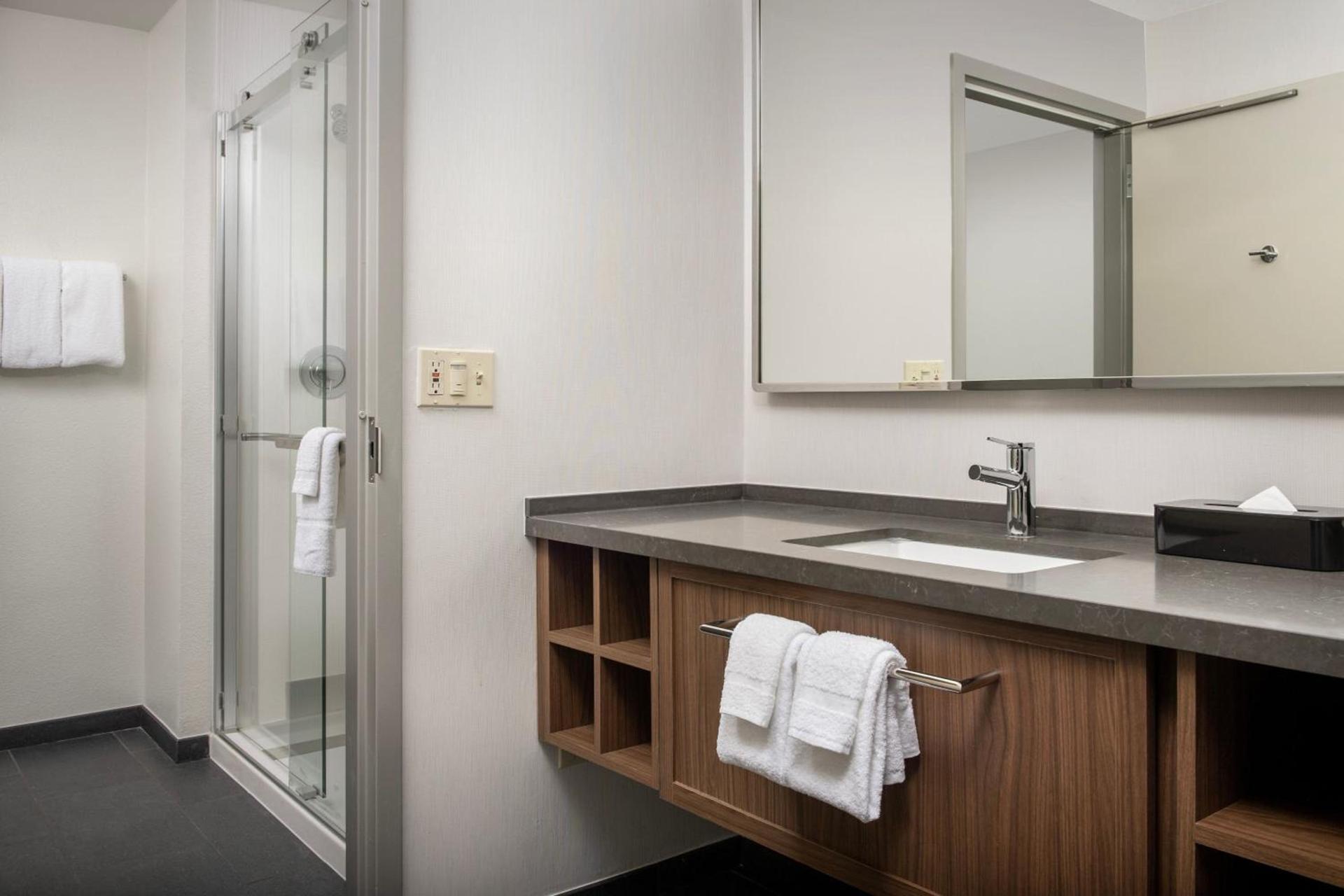 Courtyard by Marriott San Diego Carlsbad photo 44