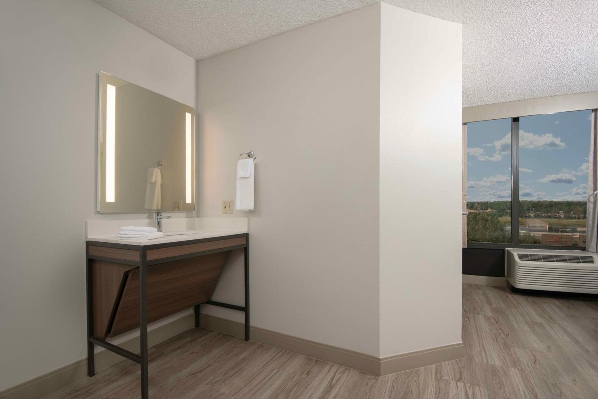 Hyatt Place Denver-South/Park Meadows photo 44