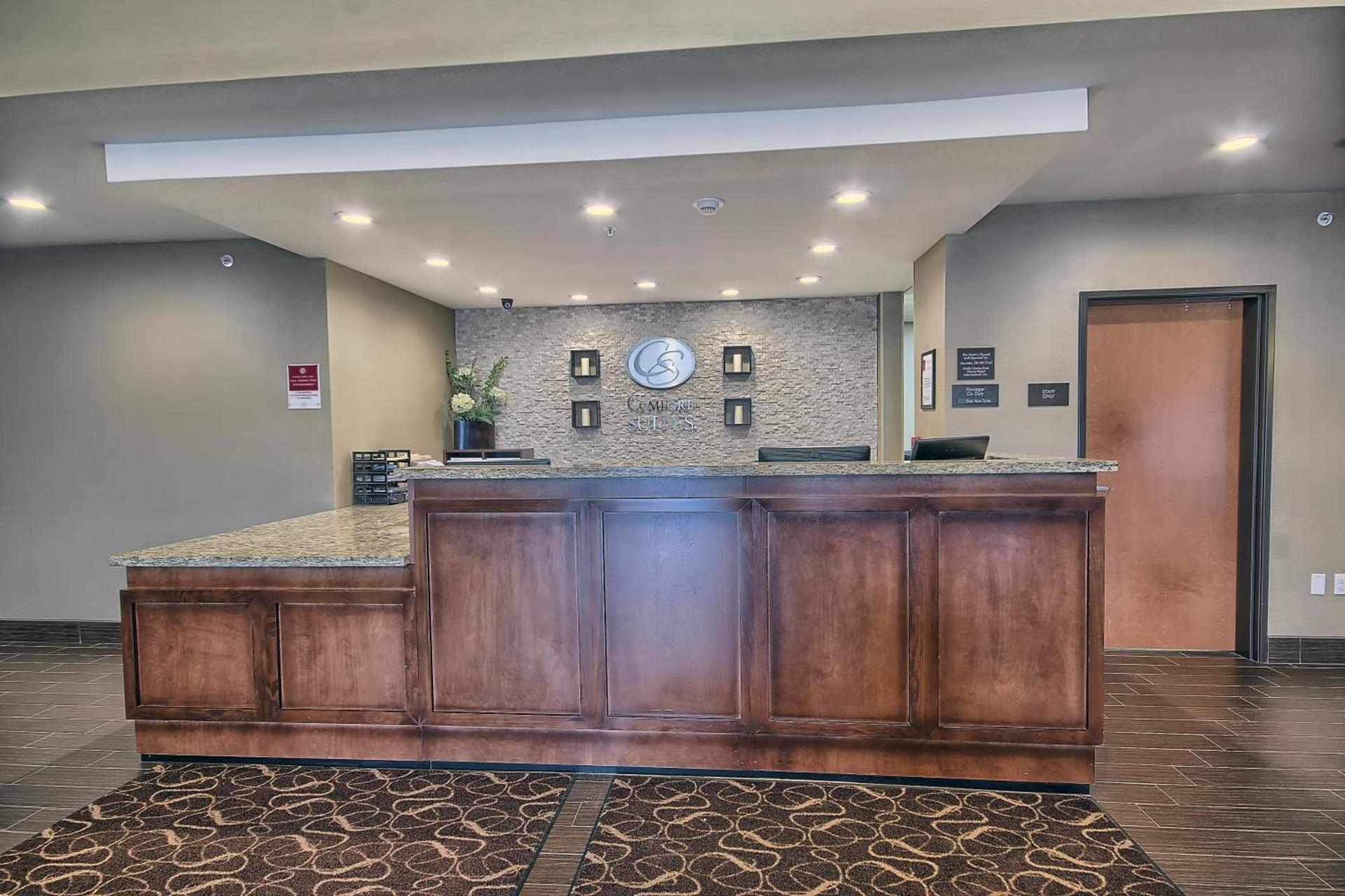 Comfort Suites Marietta-Parkersburg photo 2