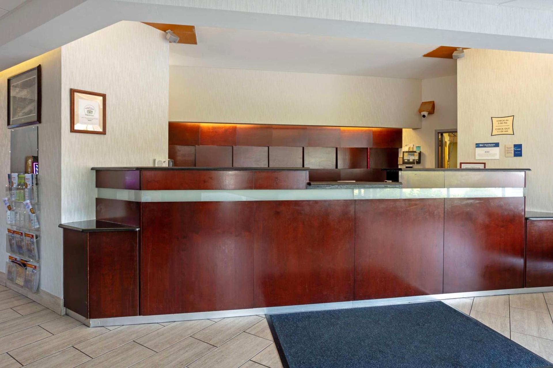 Best Western Plus Reading Inn & Suites photo 77