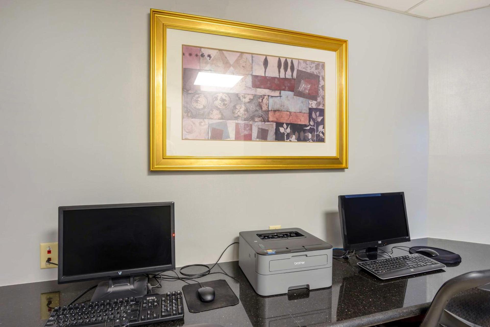 Best Western Plus Reading Inn & Suites photo 78