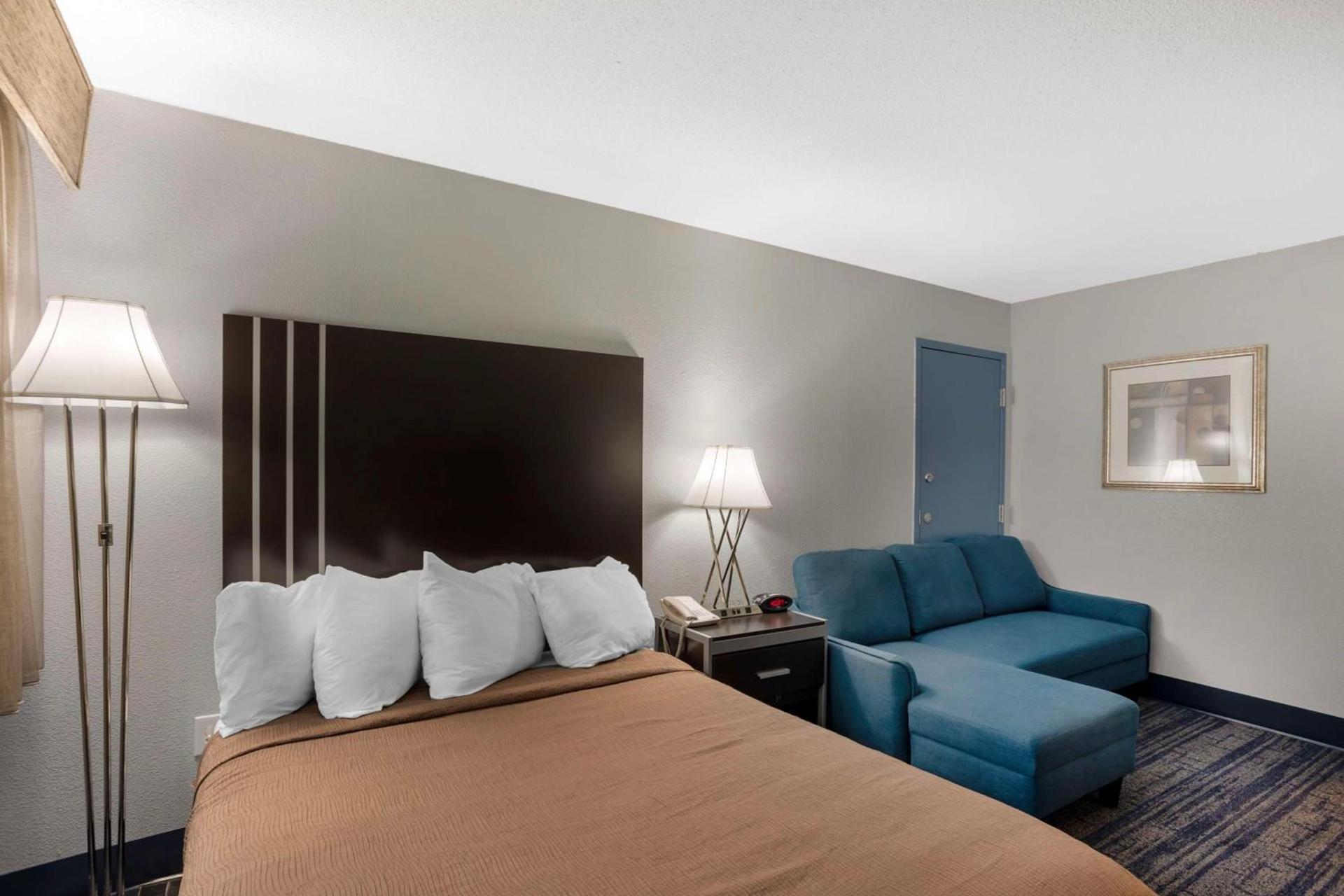 Best Western Plus Reading Inn & Suites photo 39