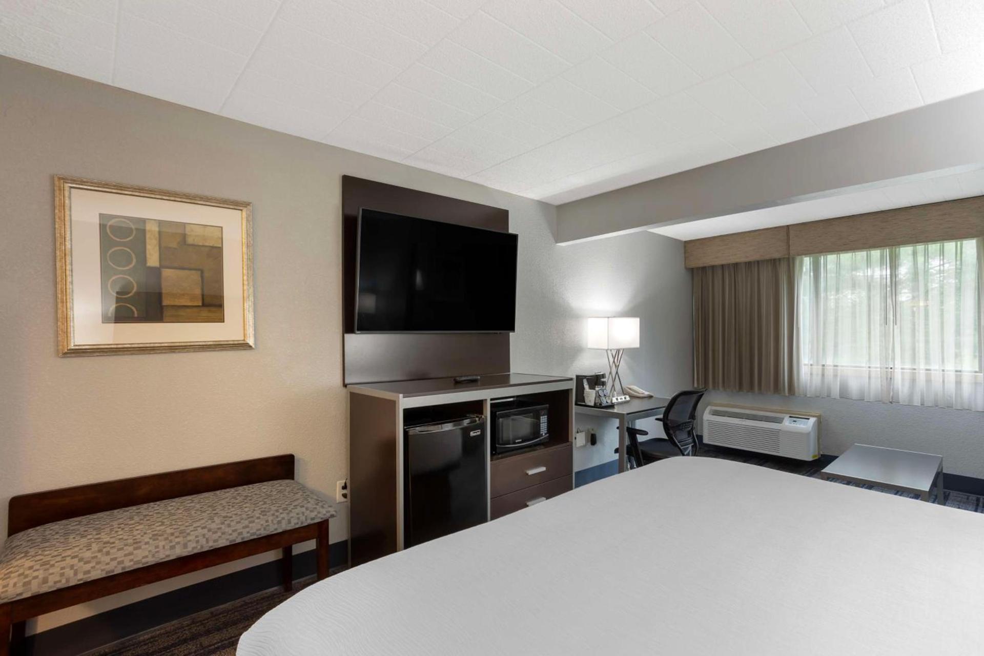 Best Western Plus Reading Inn & Suites photo 30