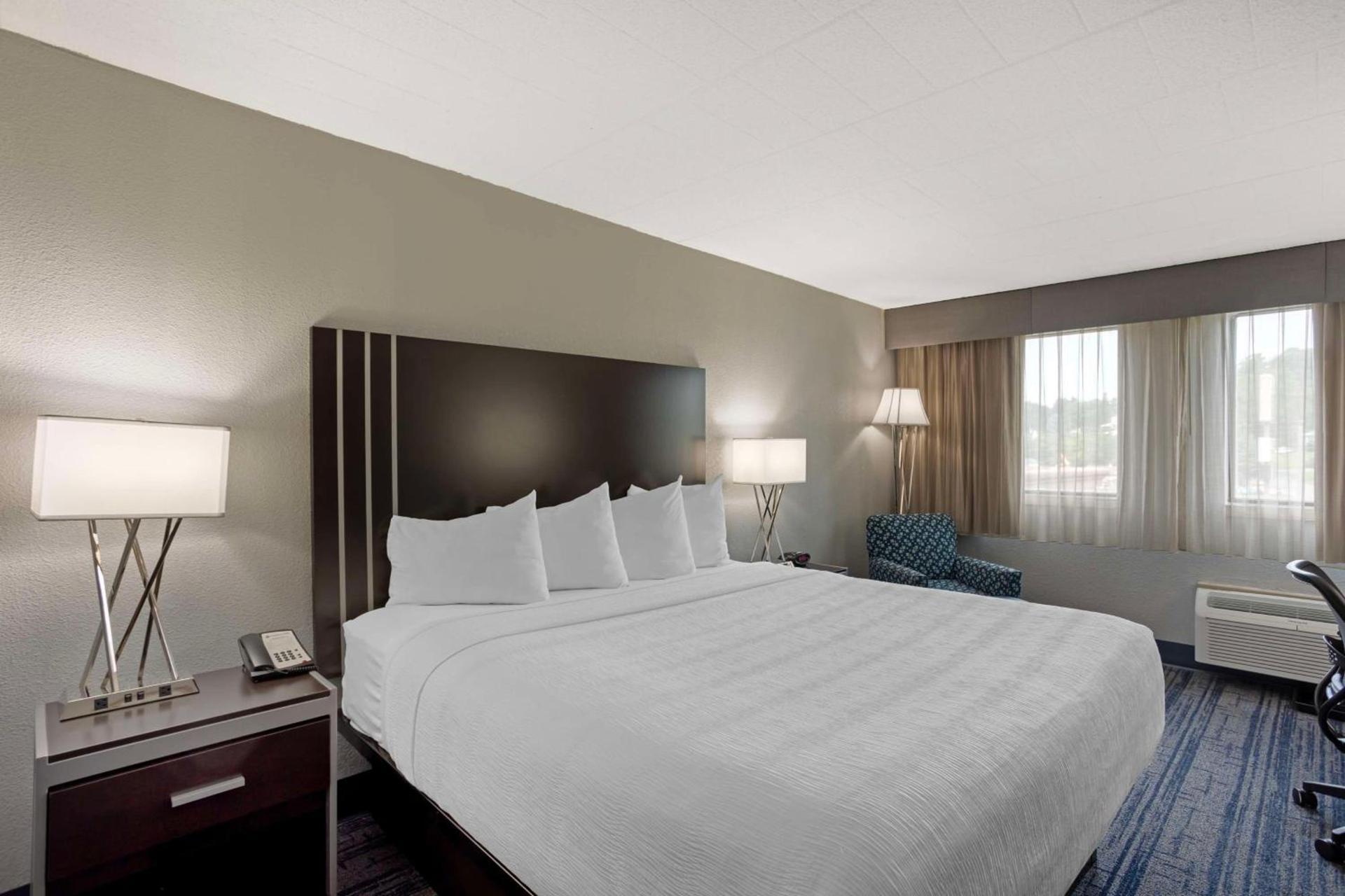 Best Western Plus Reading Inn & Suites photo 15