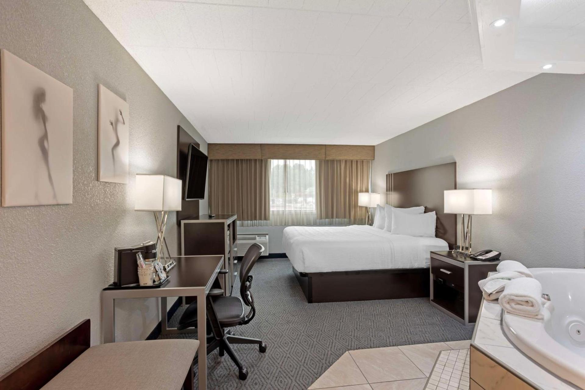 Best Western Plus Reading Inn & Suites photo 33