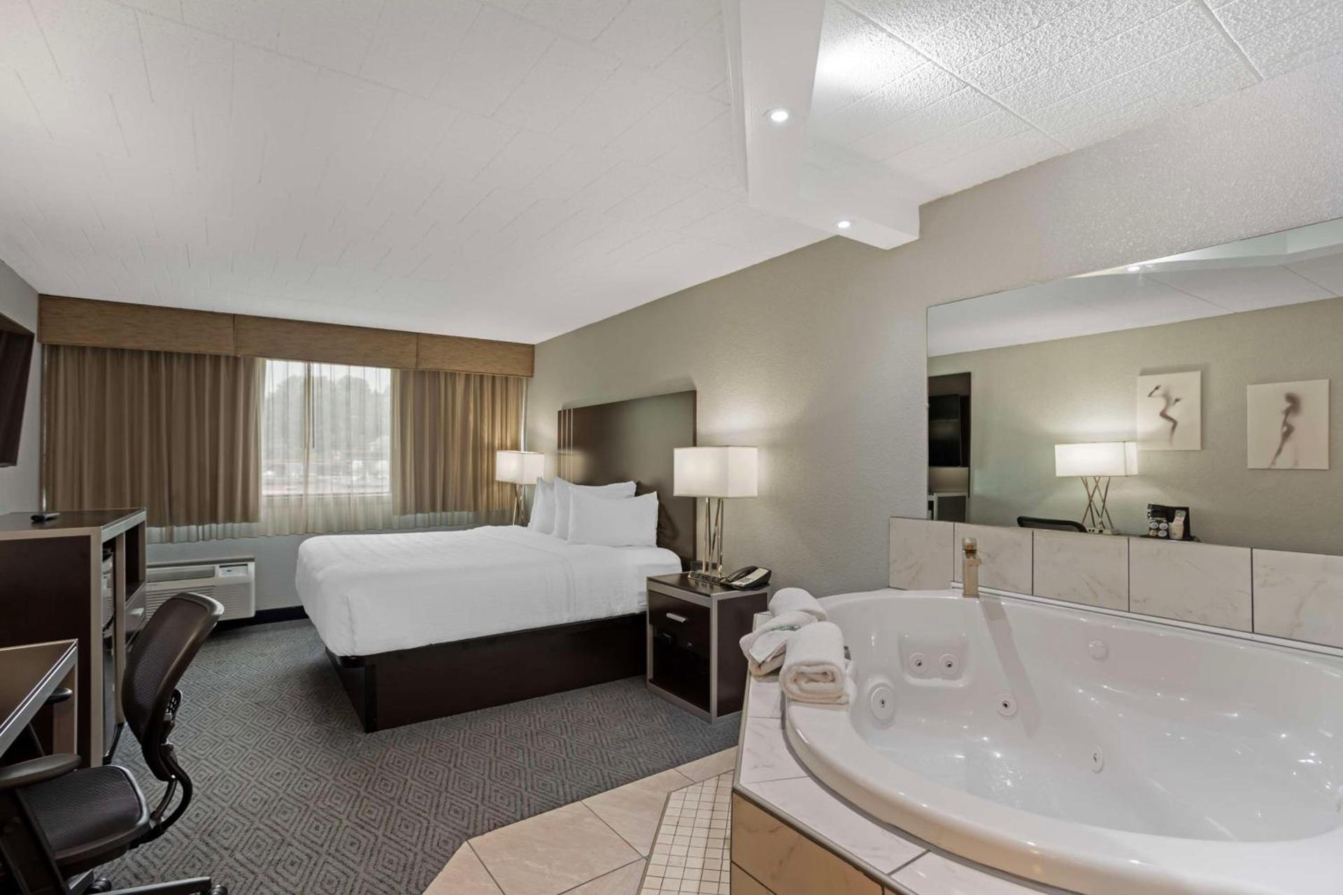 Best Western Plus Reading Inn & Suites photo 38