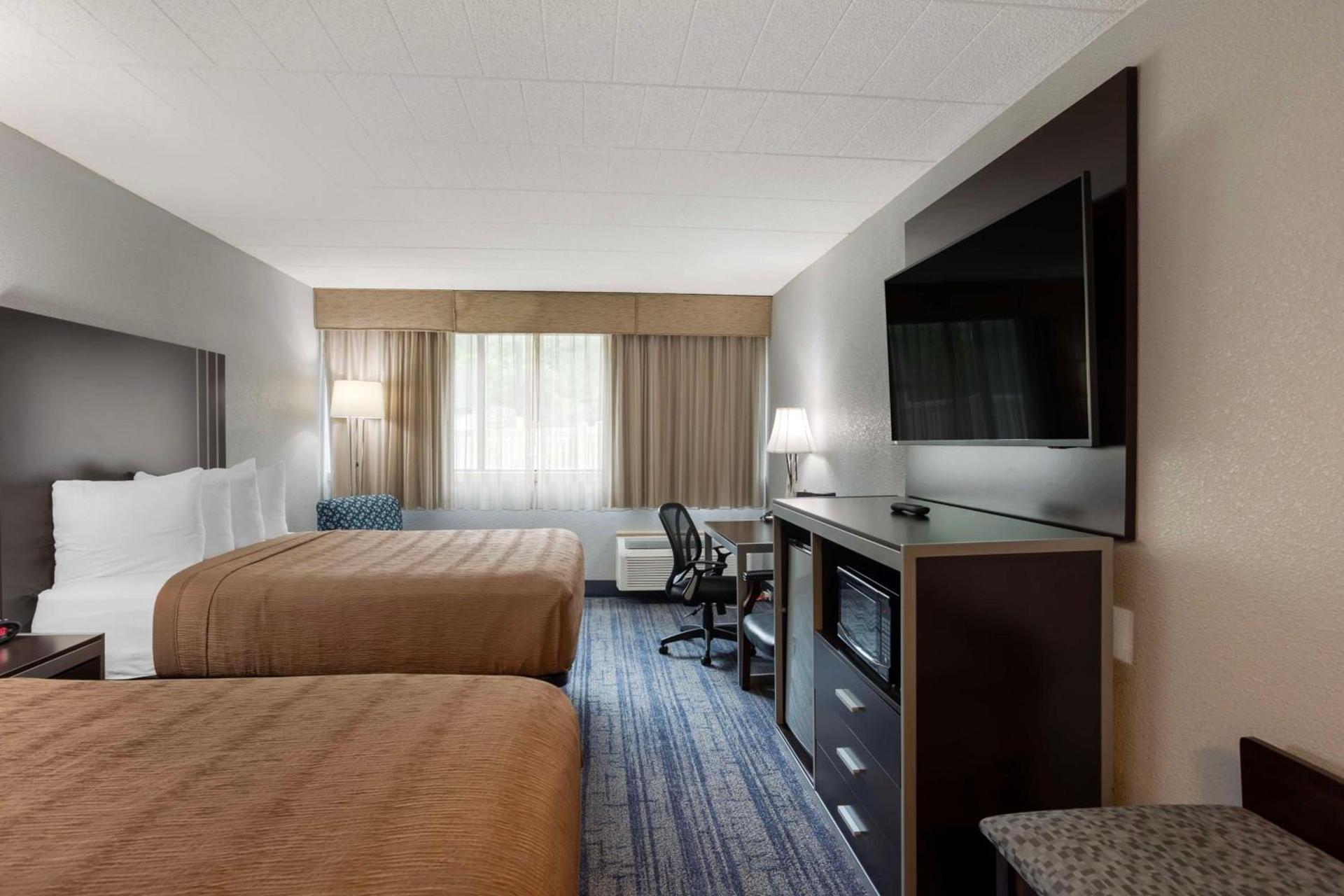 Best Western Plus Reading Inn & Suites photo 19