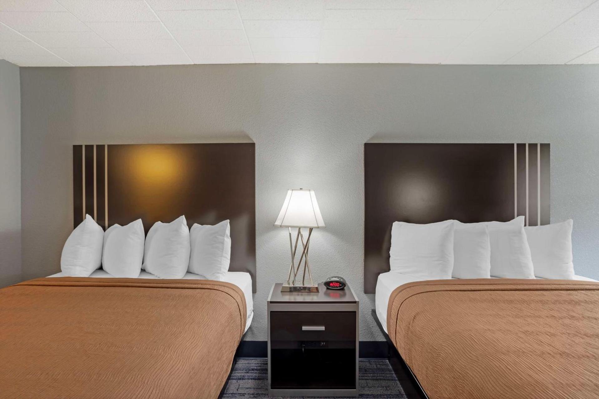Best Western Plus Reading Inn & Suites photo 20