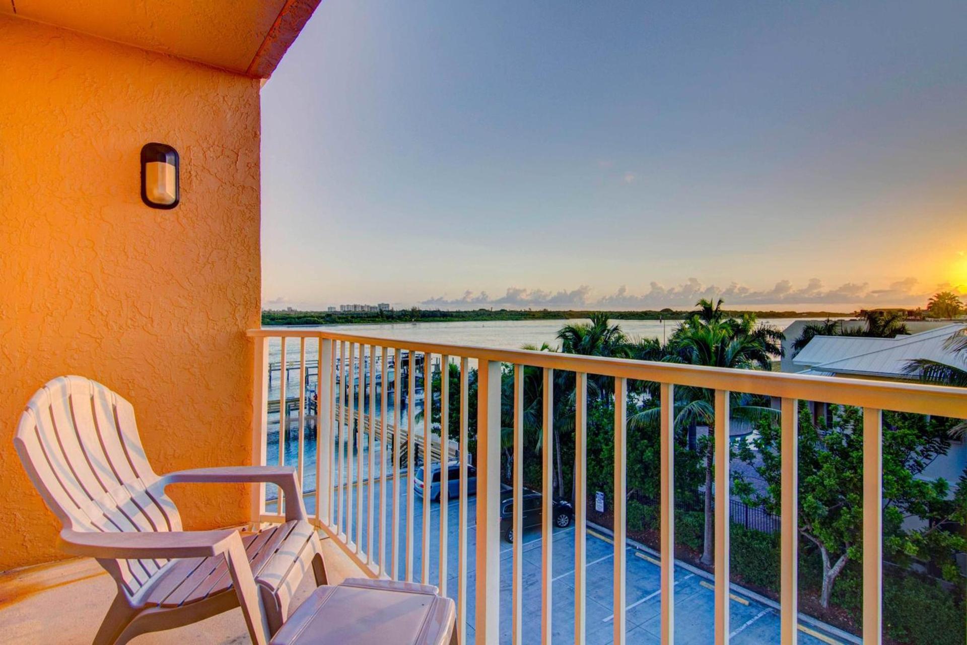 Hutchinson Island Hotel photo 46