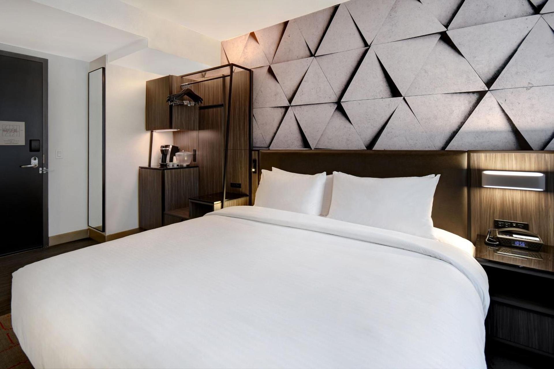 SpringHill Suites by Marriott New York Midtown Manhattan/Park Ave photo 8
