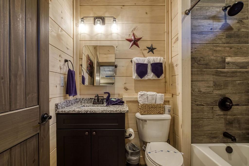 Creekside Lodge photo 21