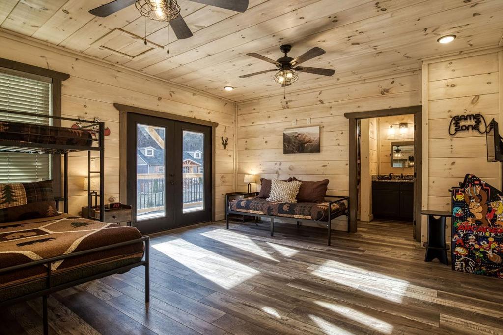 Creekside Lodge photo 30