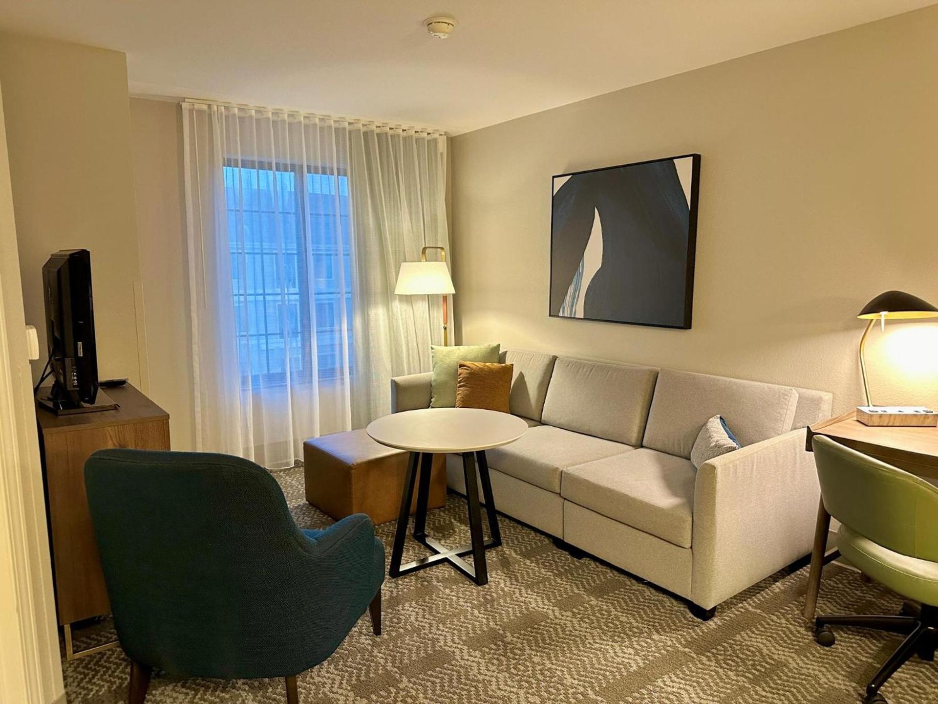 Staybridge Suites Milwaukee West-Oconomowoc by IHG photo 77