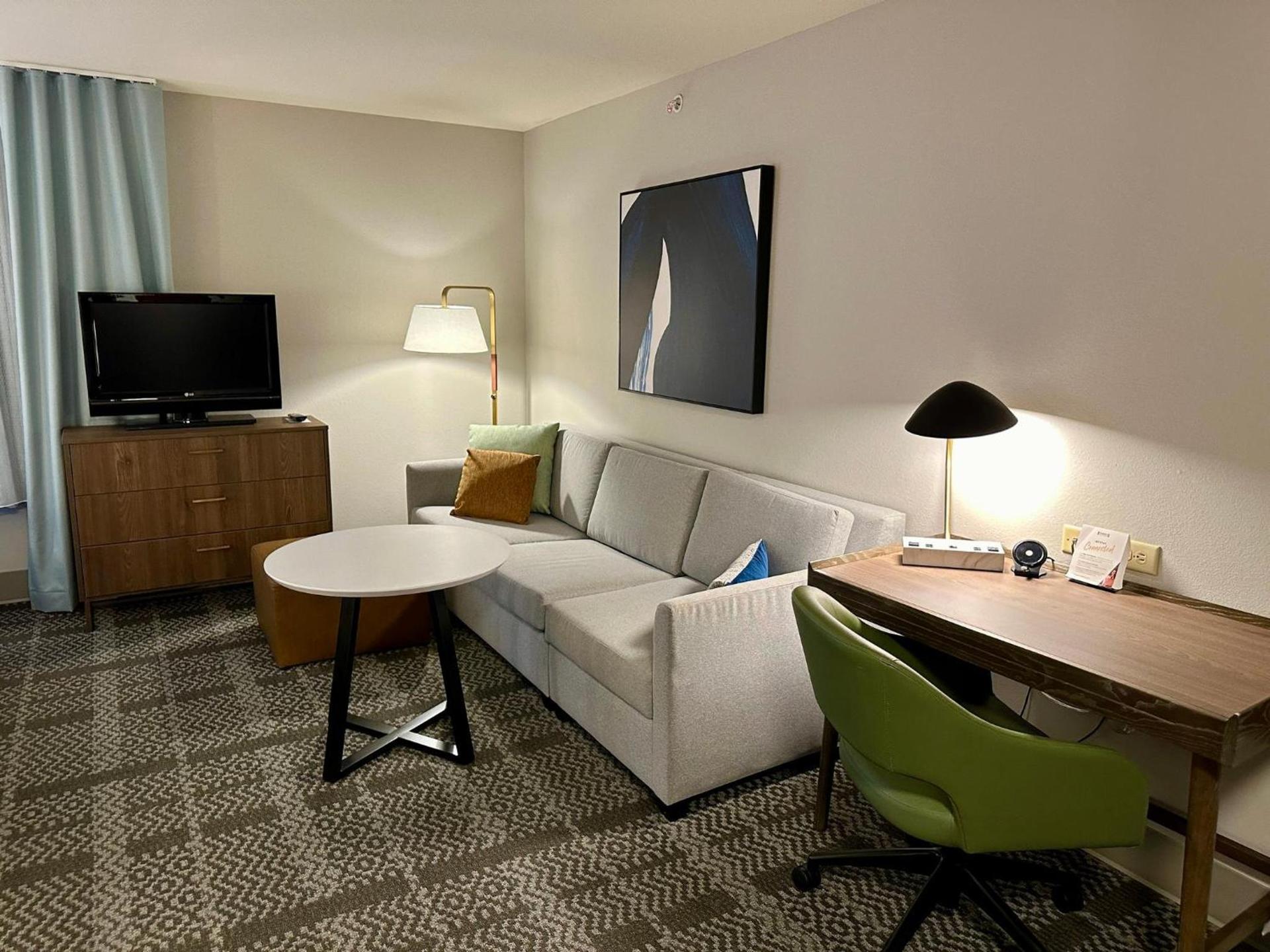 Staybridge Suites Milwaukee West-Oconomowoc by IHG photo 88
