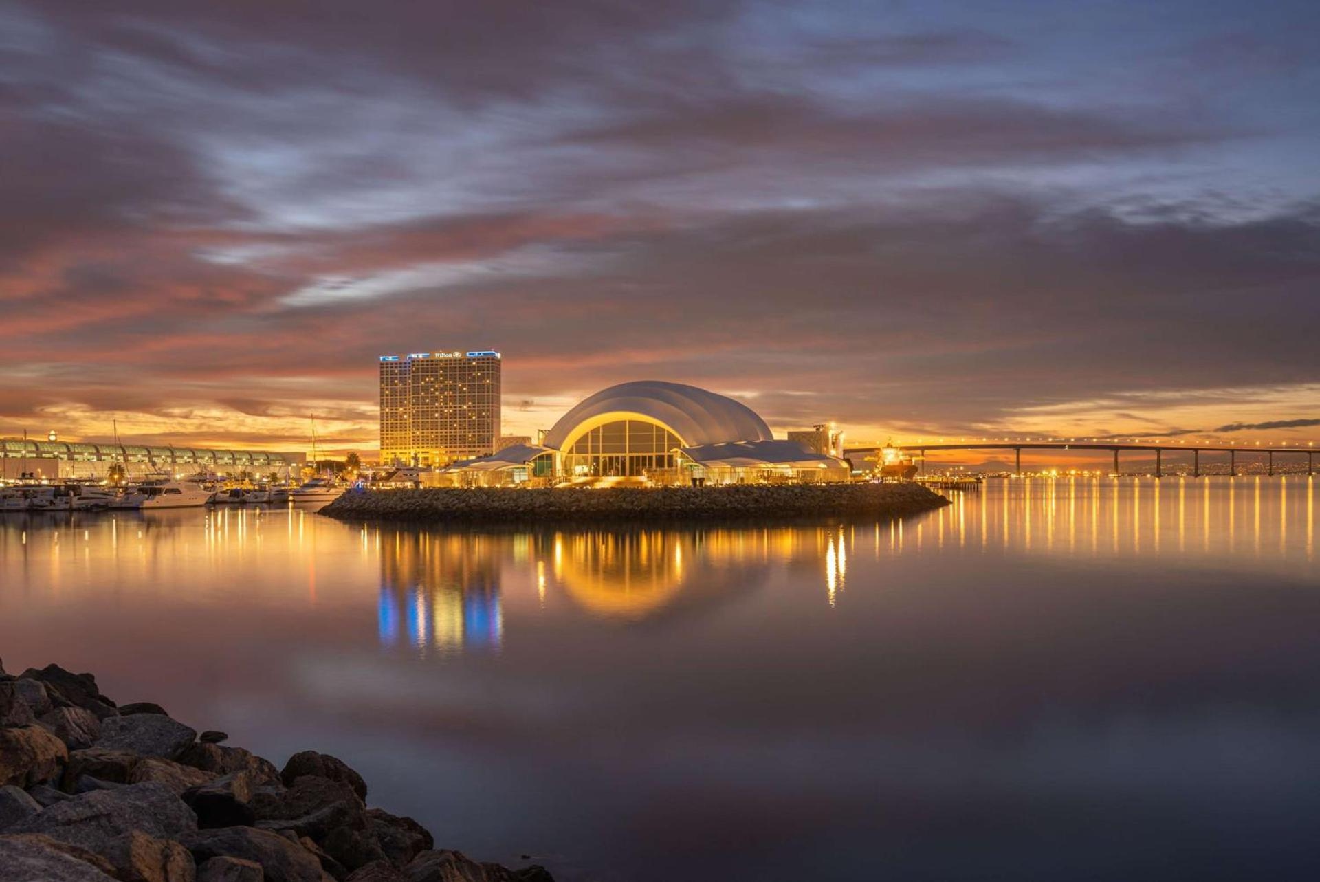 Hilton San Diego Bayfront photo 8