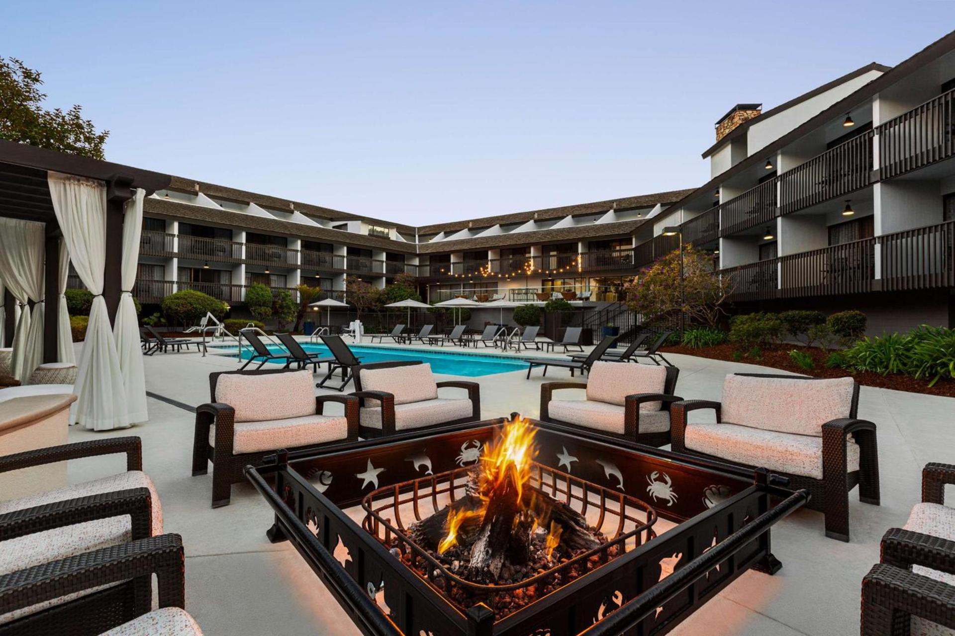 Hilton Garden Inn Monterey photo 7