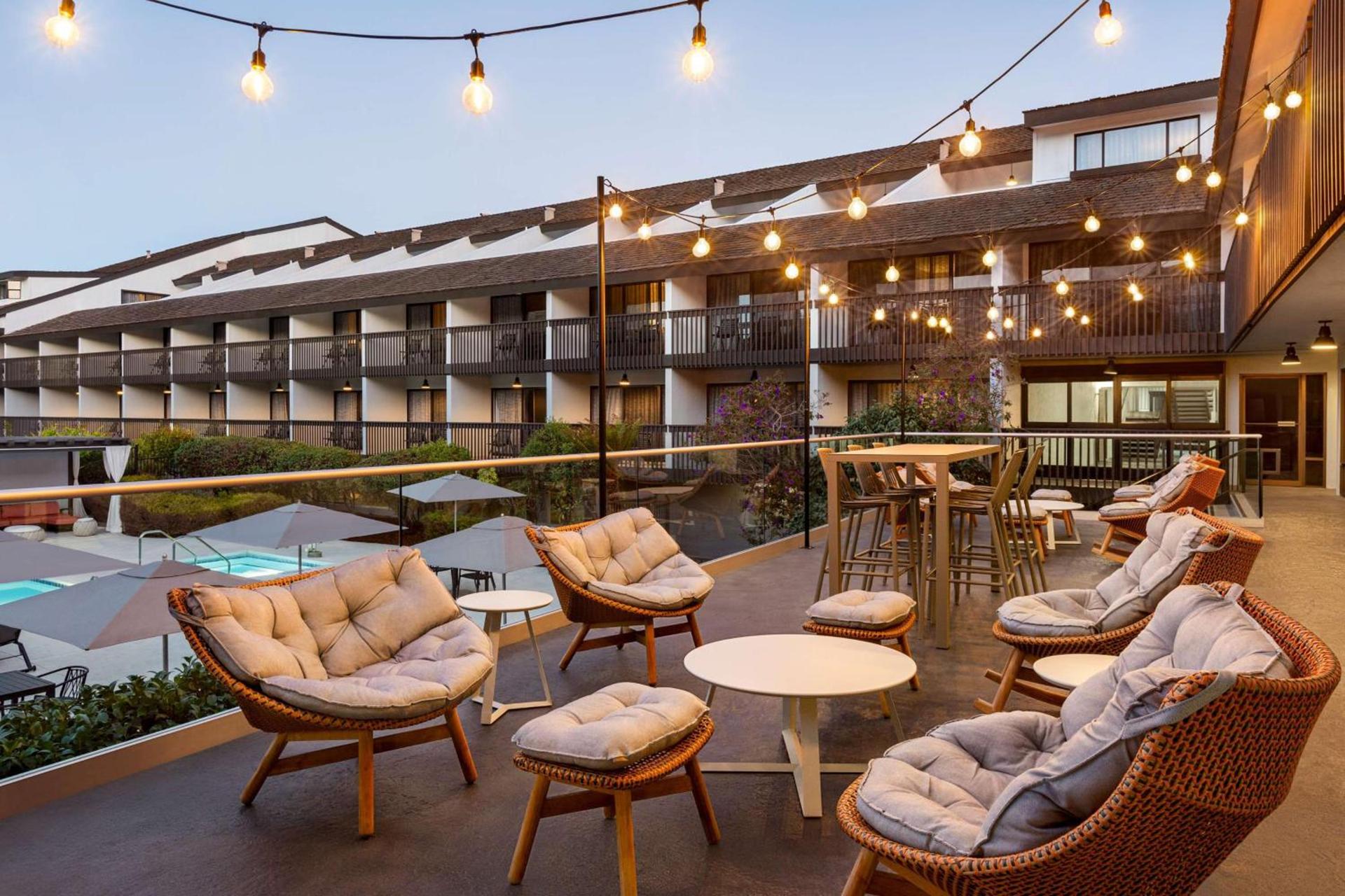 Hilton Garden Inn Monterey photo 3