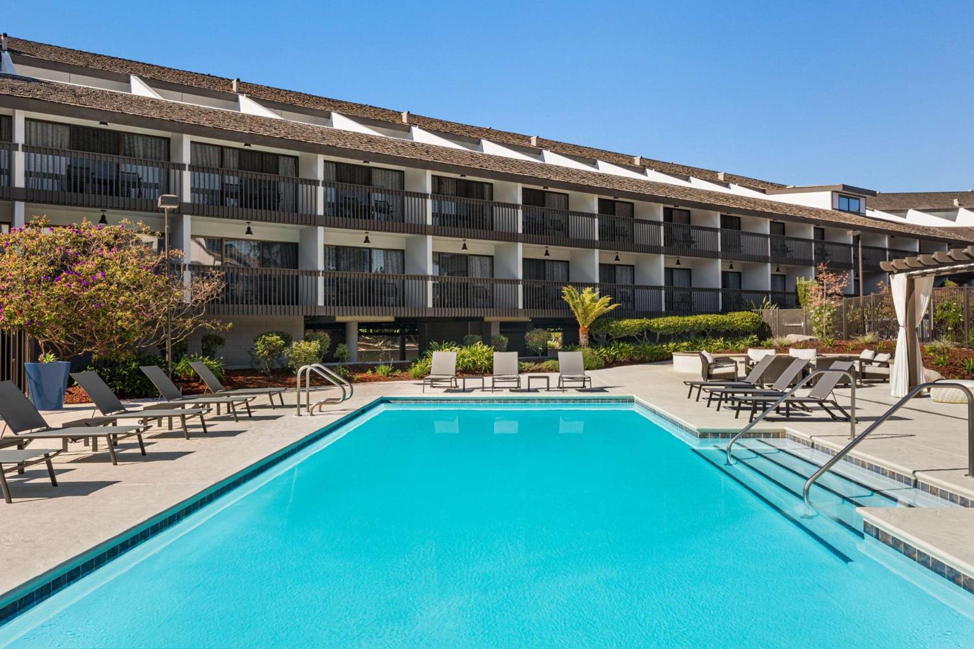 Hilton Garden Inn Monterey photo 17