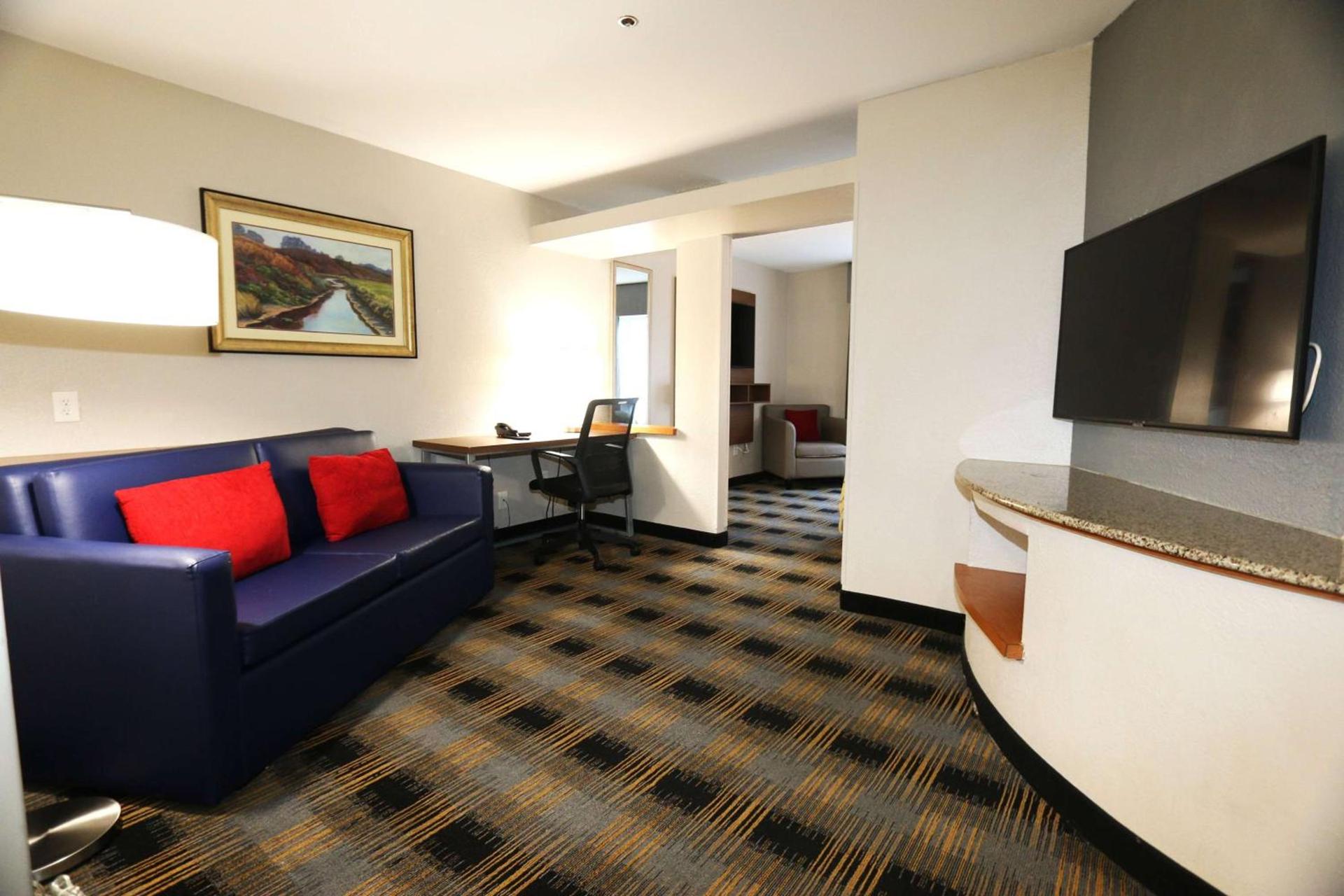 Baymont by Wyndham Lithia Springs Atlanta photo 10