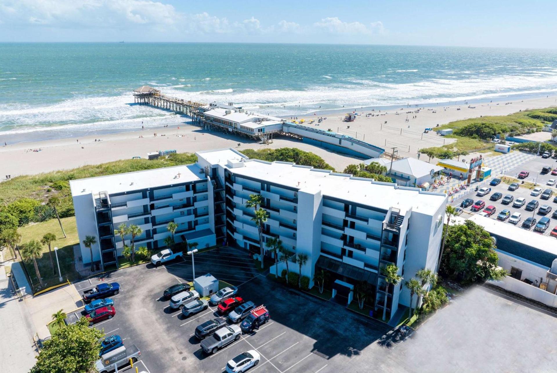 La Quinta by Wyndham Cocoa Beach Oceanfront photo 4