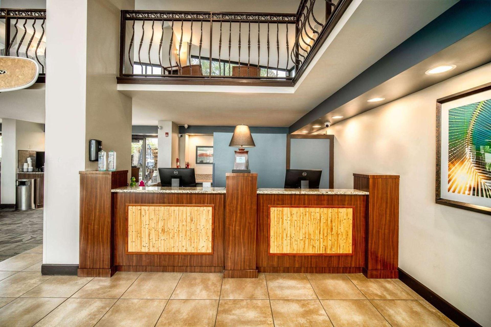 La Quinta by Wyndham Cocoa Beach Oceanfront photo 8