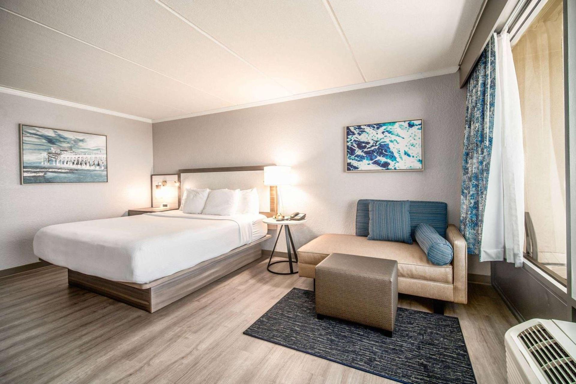 La Quinta by Wyndham Cocoa Beach Oceanfront photo 17