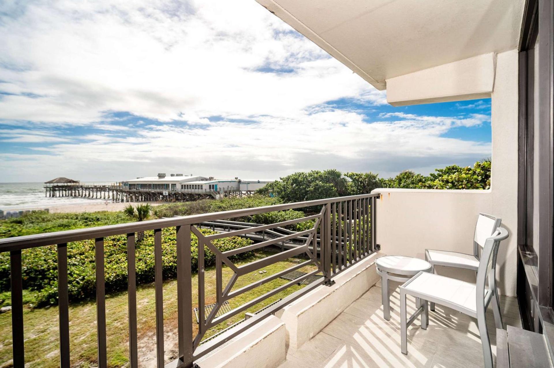 La Quinta by Wyndham Cocoa Beach Oceanfront photo 24