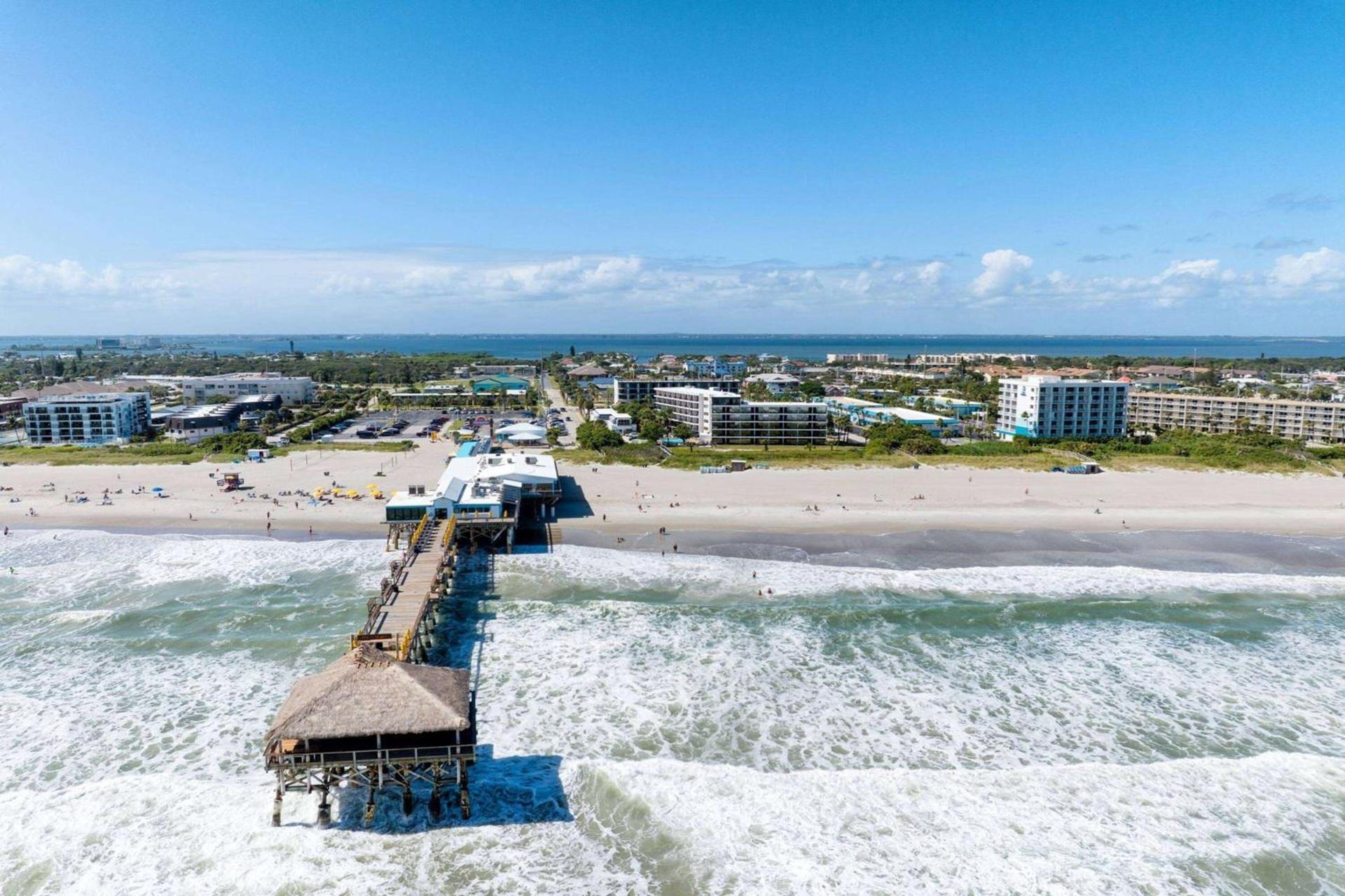 La Quinta by Wyndham Cocoa Beach Oceanfront photo 37