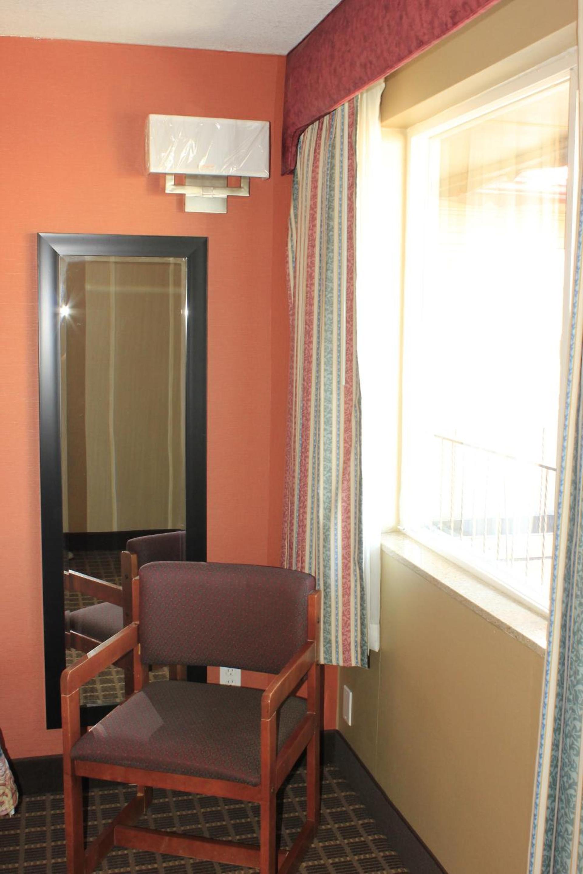 Days Inn by Wyndham Elko photo 29