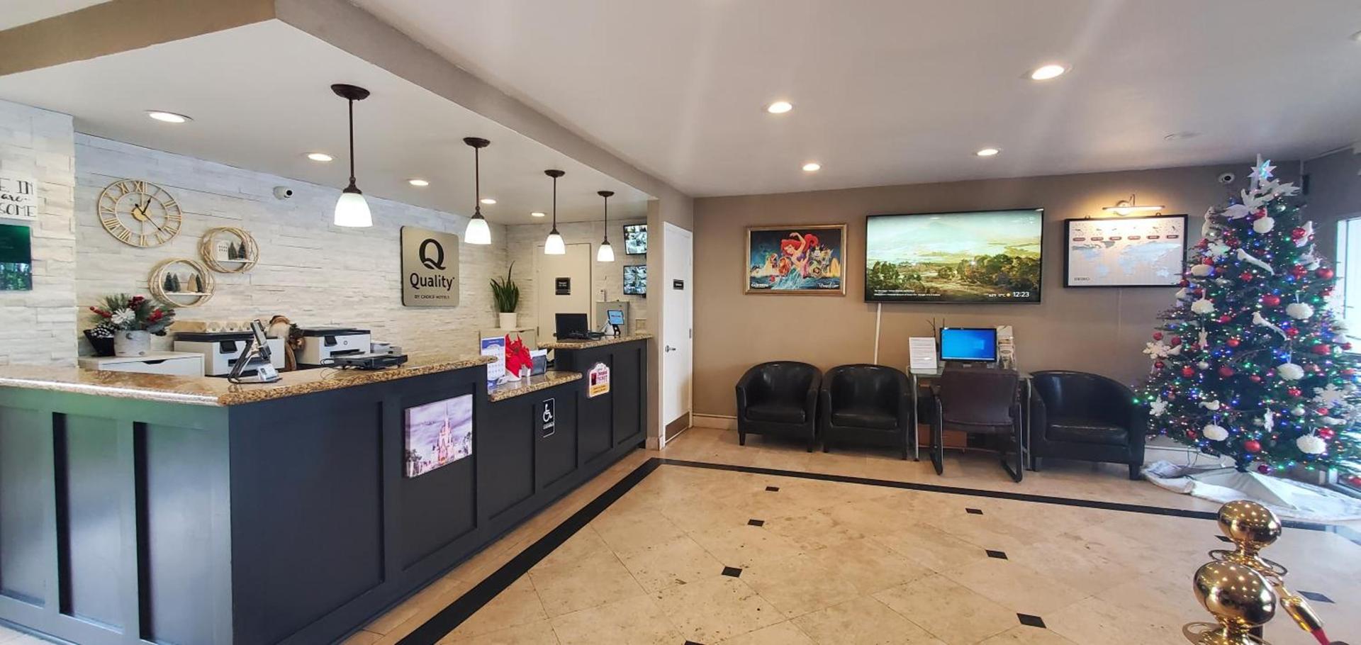 Quality Inn & Suites Anaheim at the Park photo 55