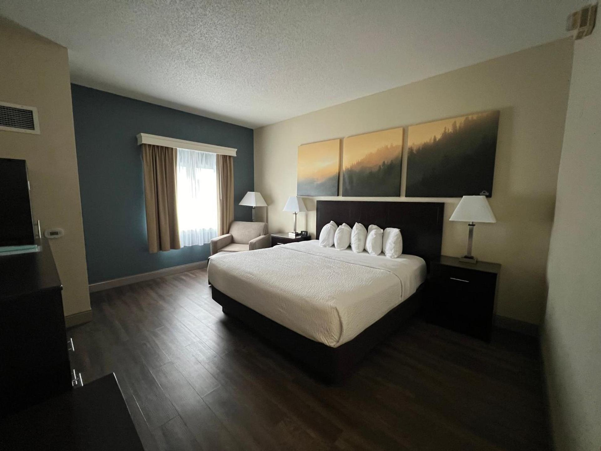 Days Inn by Wyndham Penn State photo 11