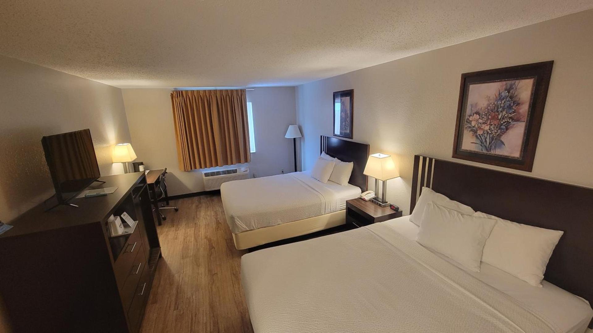 Days Inn by Wyndham Sheridan photo 14