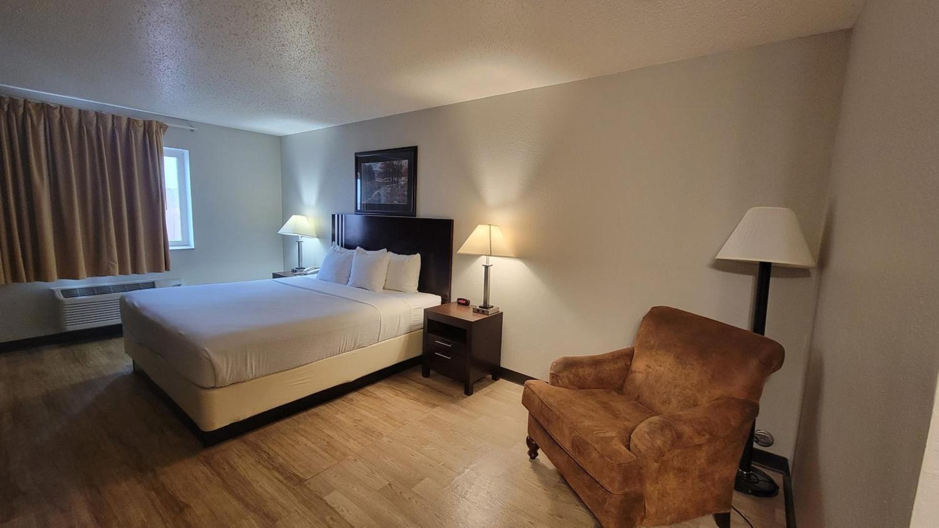 Days Inn by Wyndham Sheridan photo 15