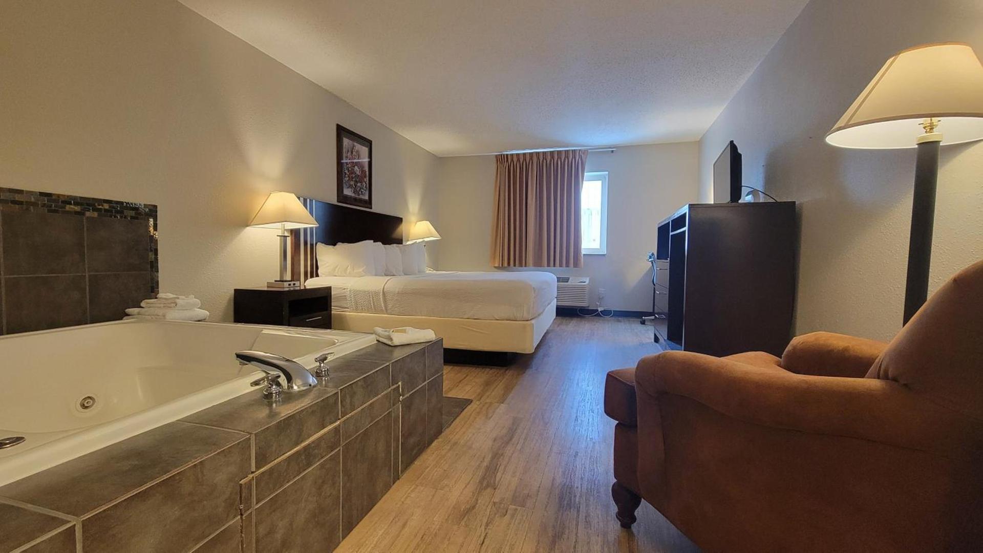 Days Inn by Wyndham Sheridan photo 22