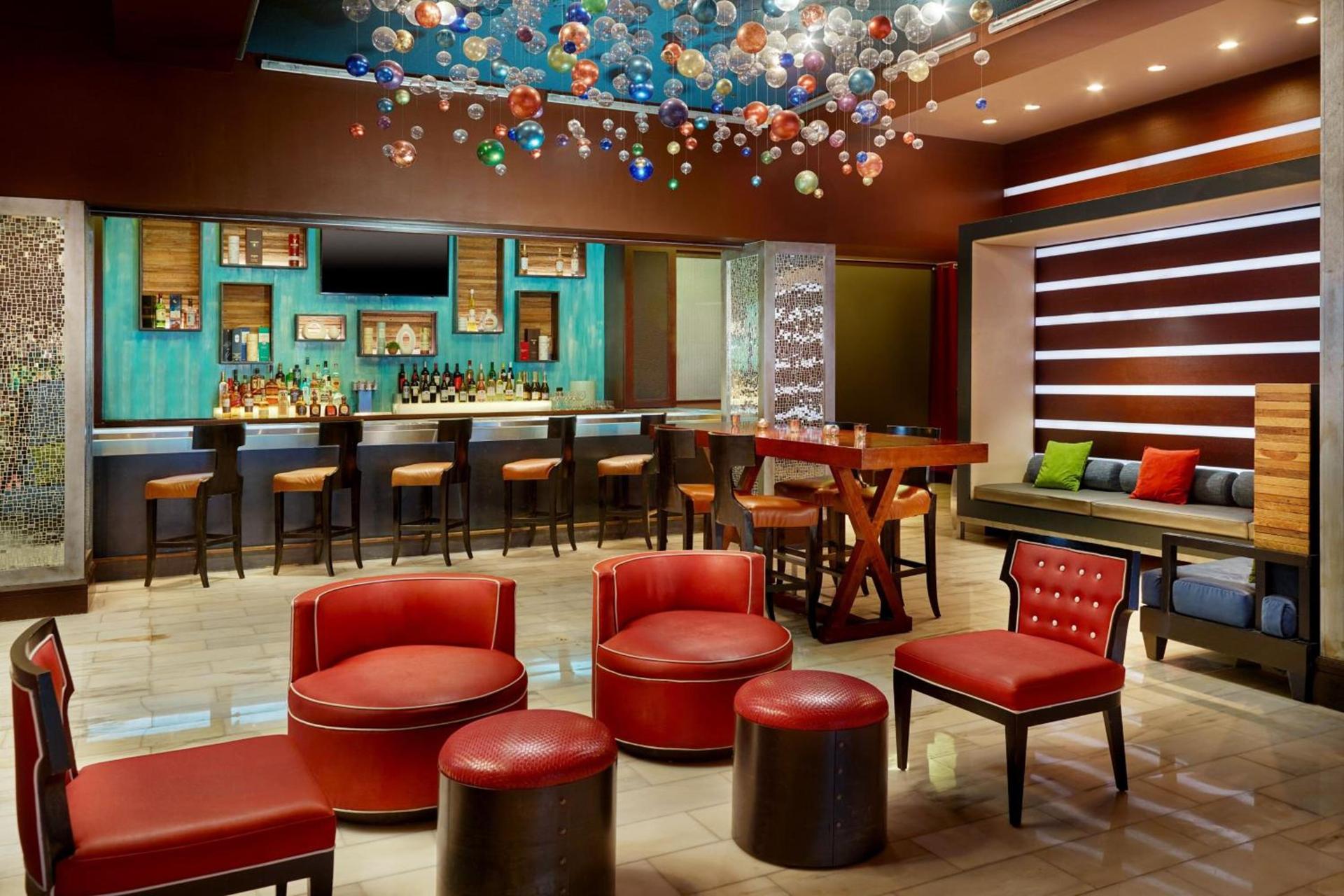 Renaissance New Orleans Pere Marquette French Quarter Area Hotel photo 2