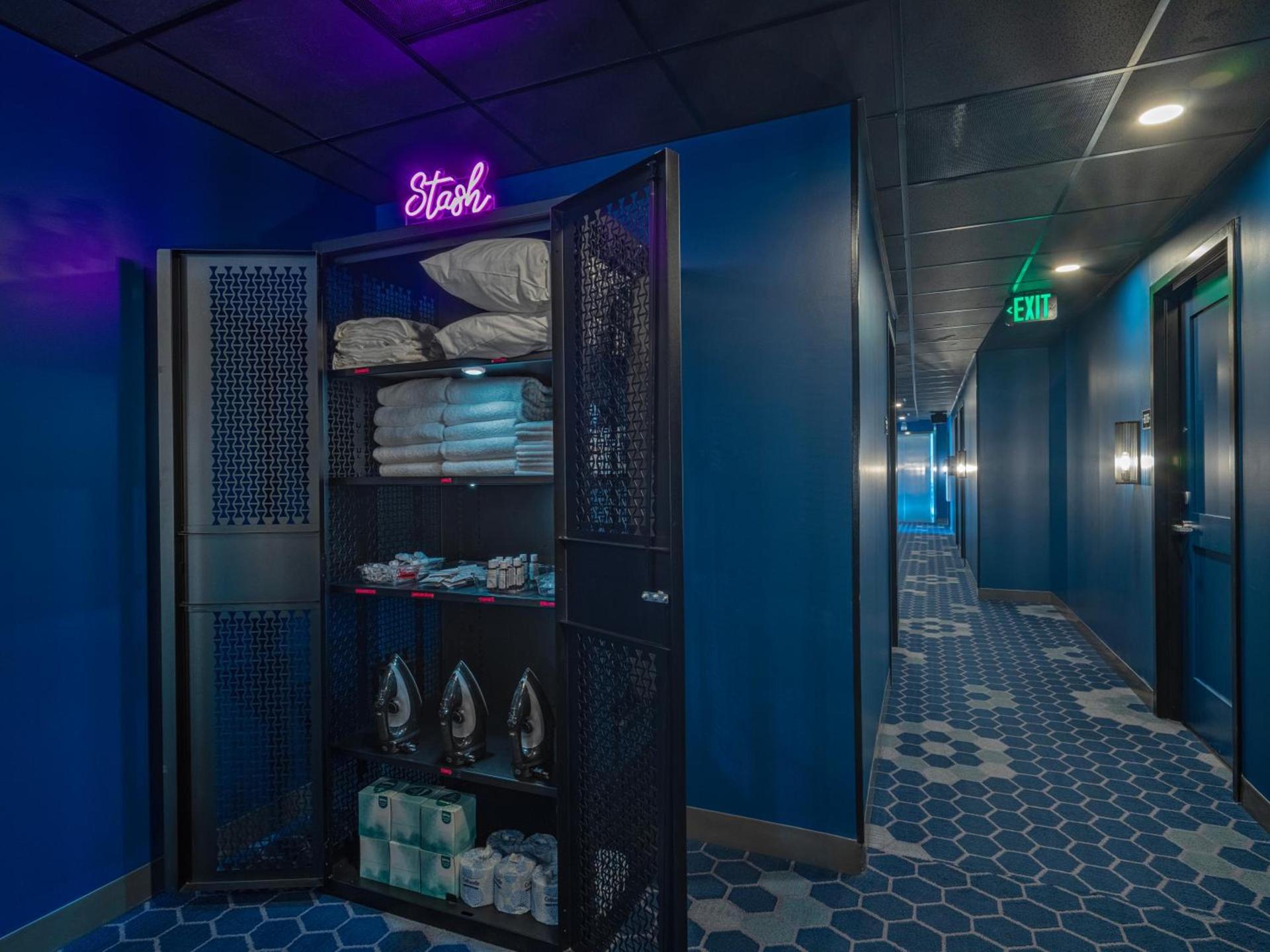 Moxy Phoenix Downtown photo 7