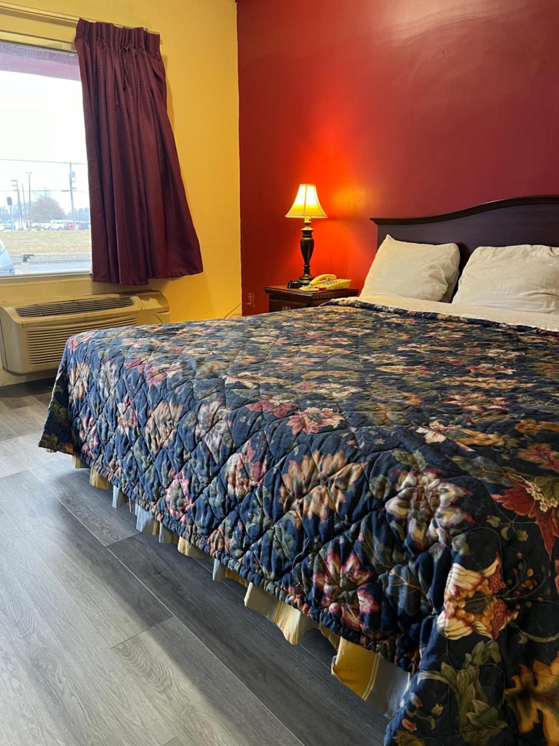 Motel 6 Williamston, NC - Highway 17 photo 25