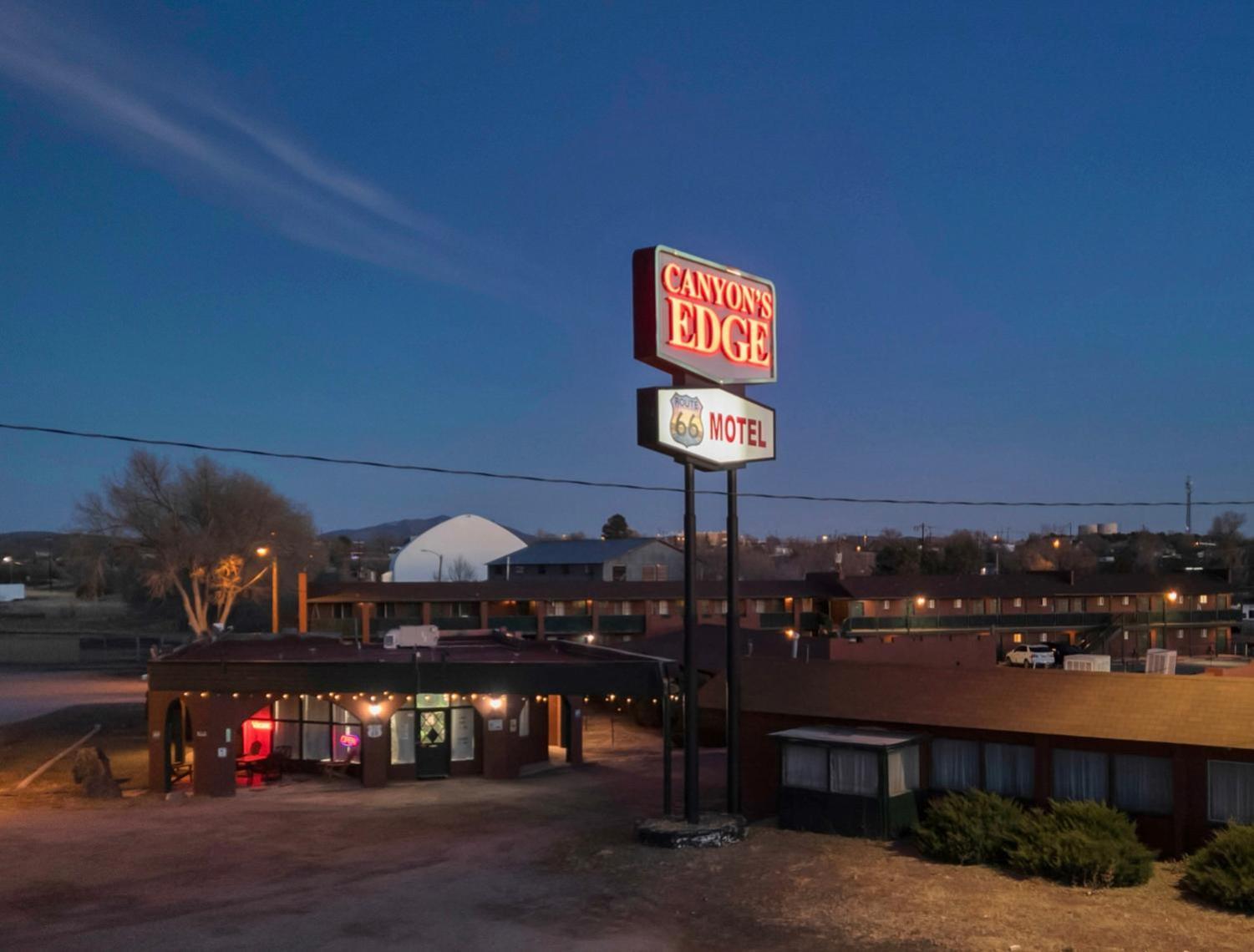 Canyon's Edge Route 66 Motel photo 72