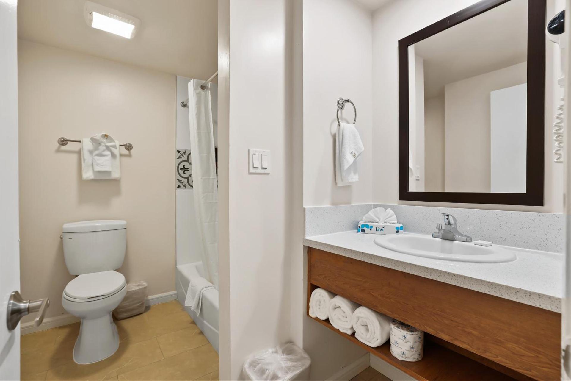 Brookhurst Plaza Inn photo 10