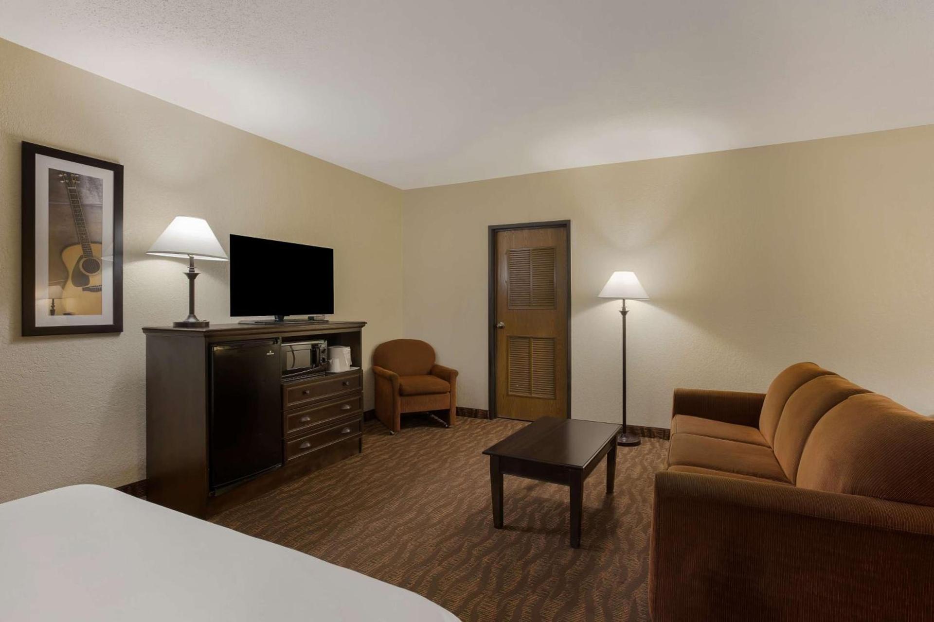 Best Western Music Capital Inn photo 12