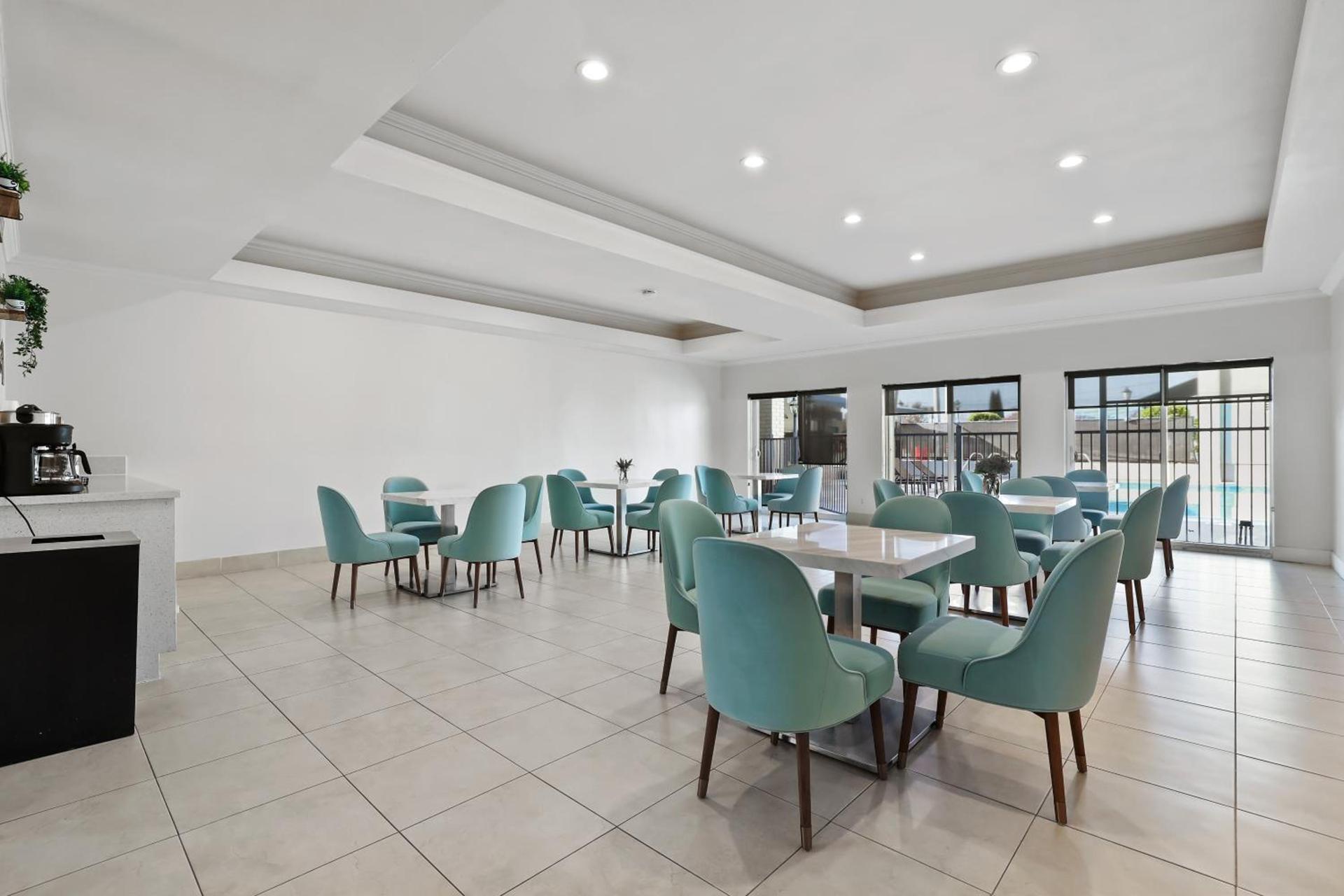 Brookhurst Plaza Inn photo 29