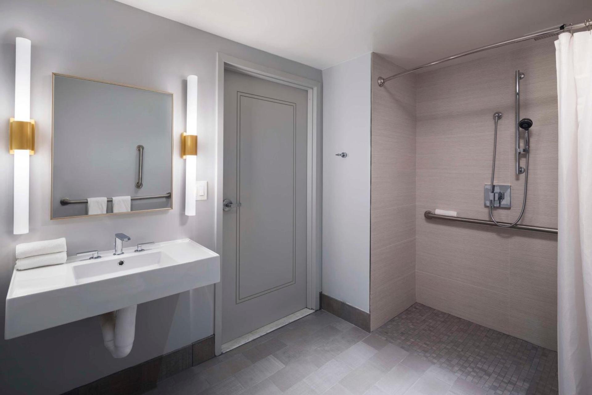 The Starling Atlanta Midtown, Curio Collection by Hilton photo 48